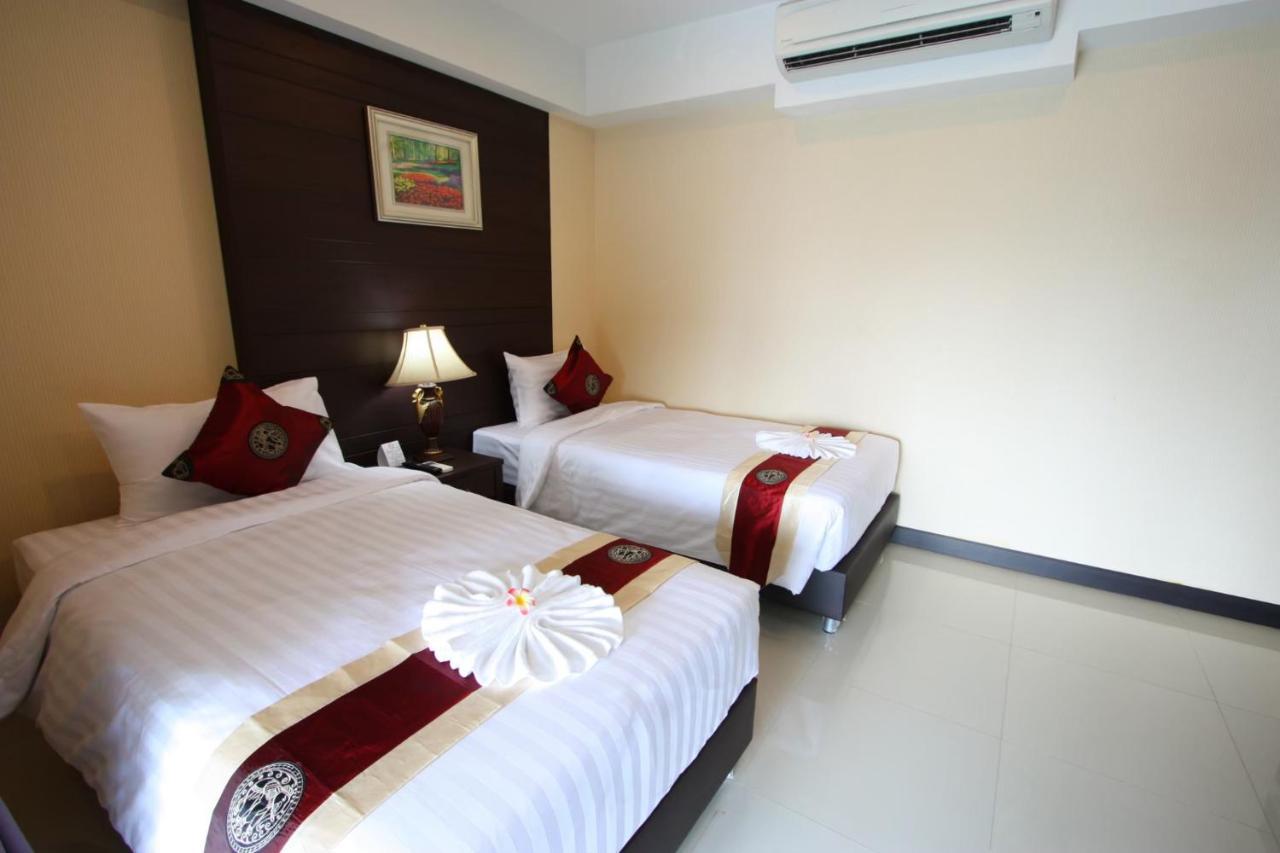 Valhalla Pattaya Hotel Джомтиен Бийч Екстериор снимка