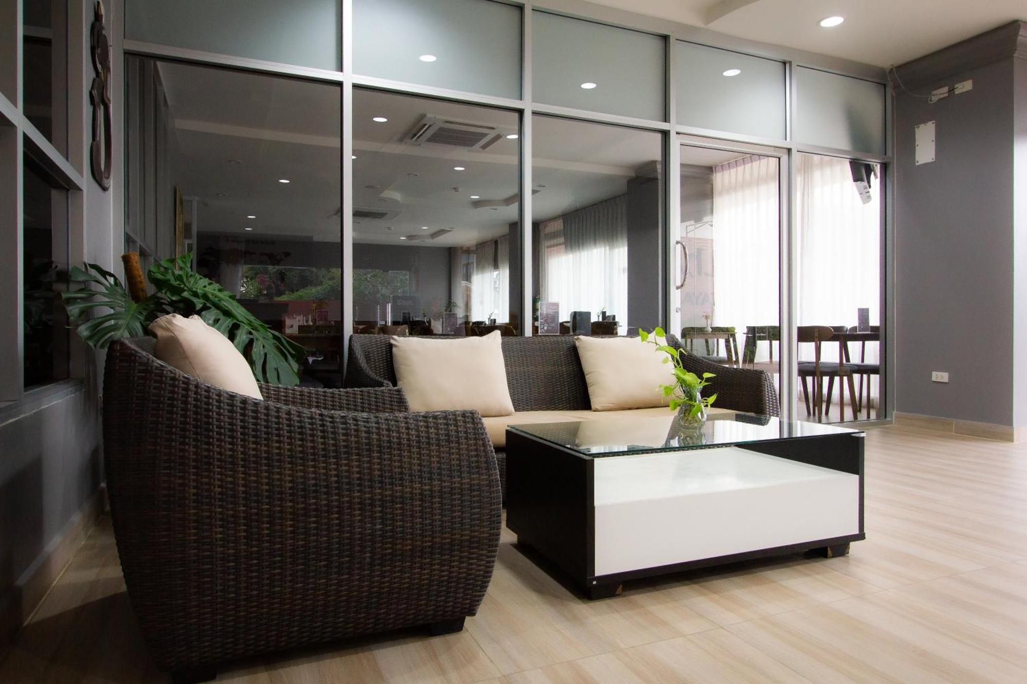 Valhalla Pattaya Hotel Джомтиен Бийч Екстериор снимка
