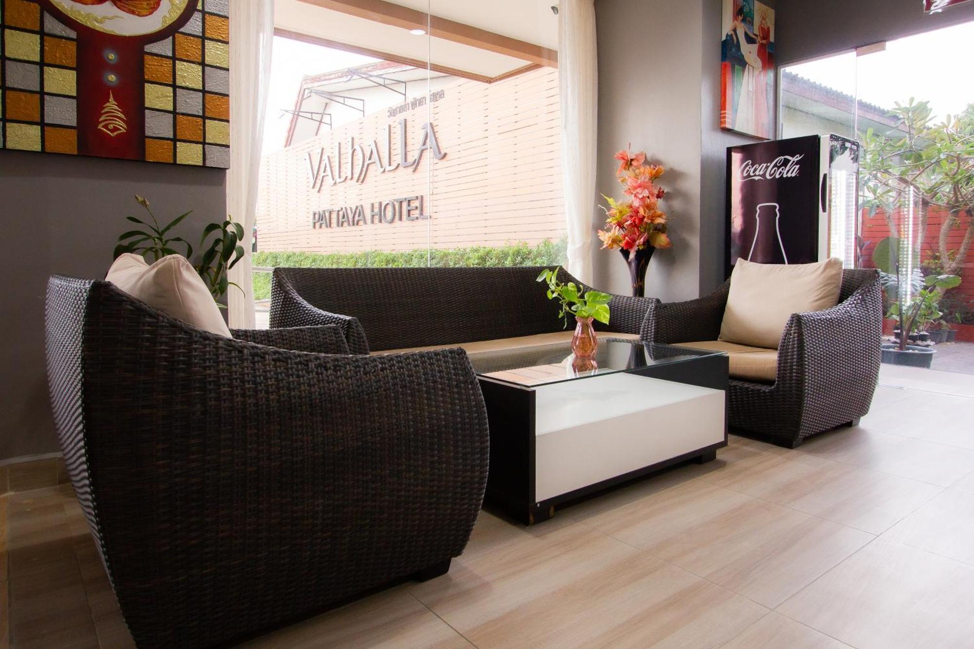 Valhalla Pattaya Hotel Джомтиен Бийч Екстериор снимка