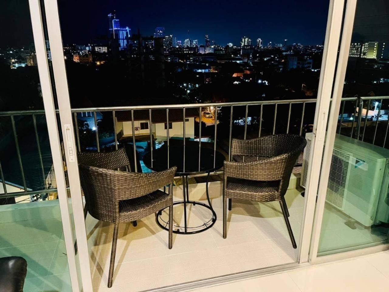 Valhalla Pattaya Hotel Джомтиен Бийч Екстериор снимка