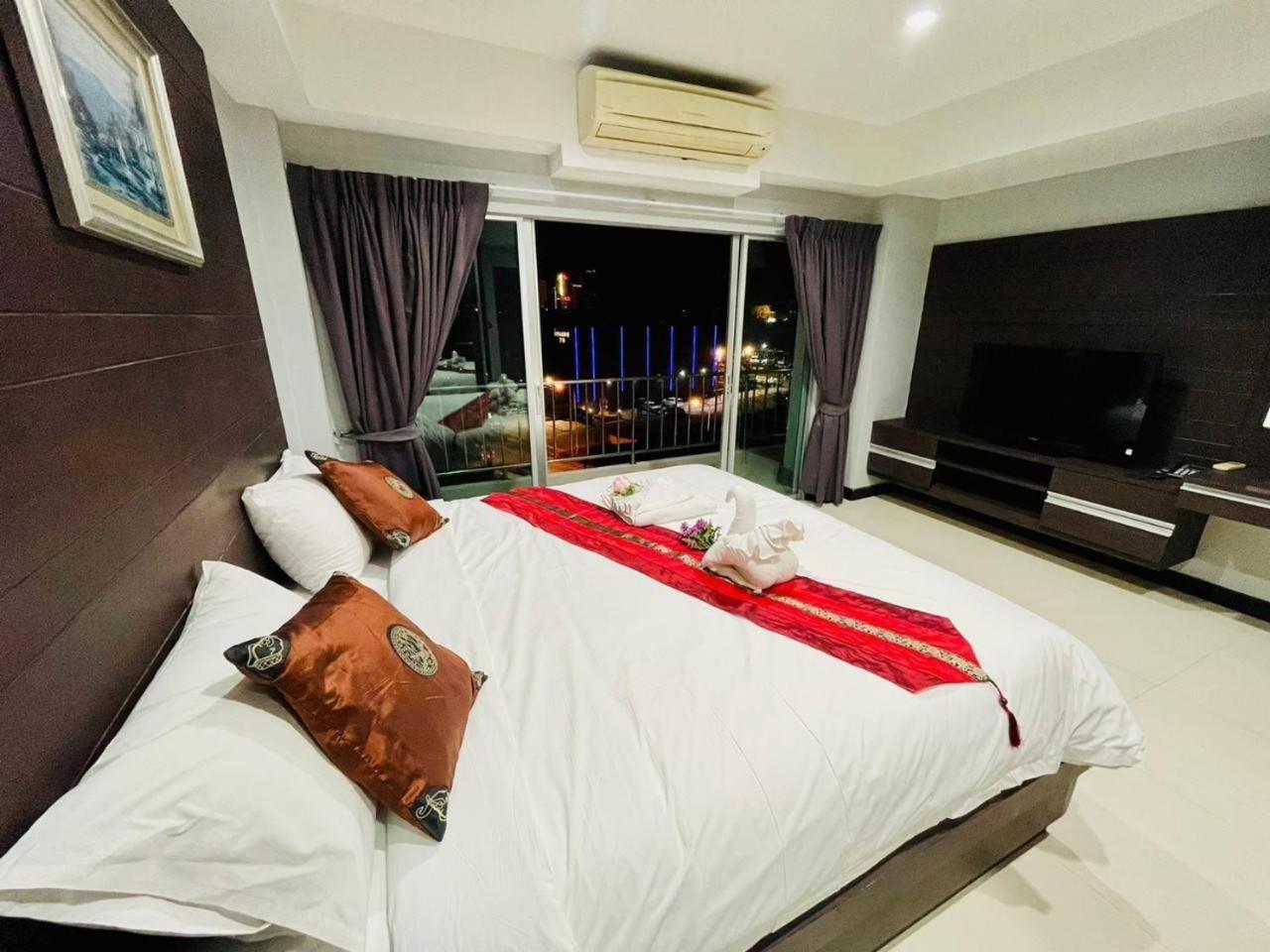Valhalla Pattaya Hotel Джомтиен Бийч Екстериор снимка